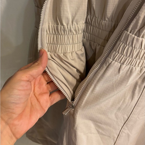 Athleta Beige Sleeveless Jumpsuit. Tan. Size Small - Picture 6 of 8